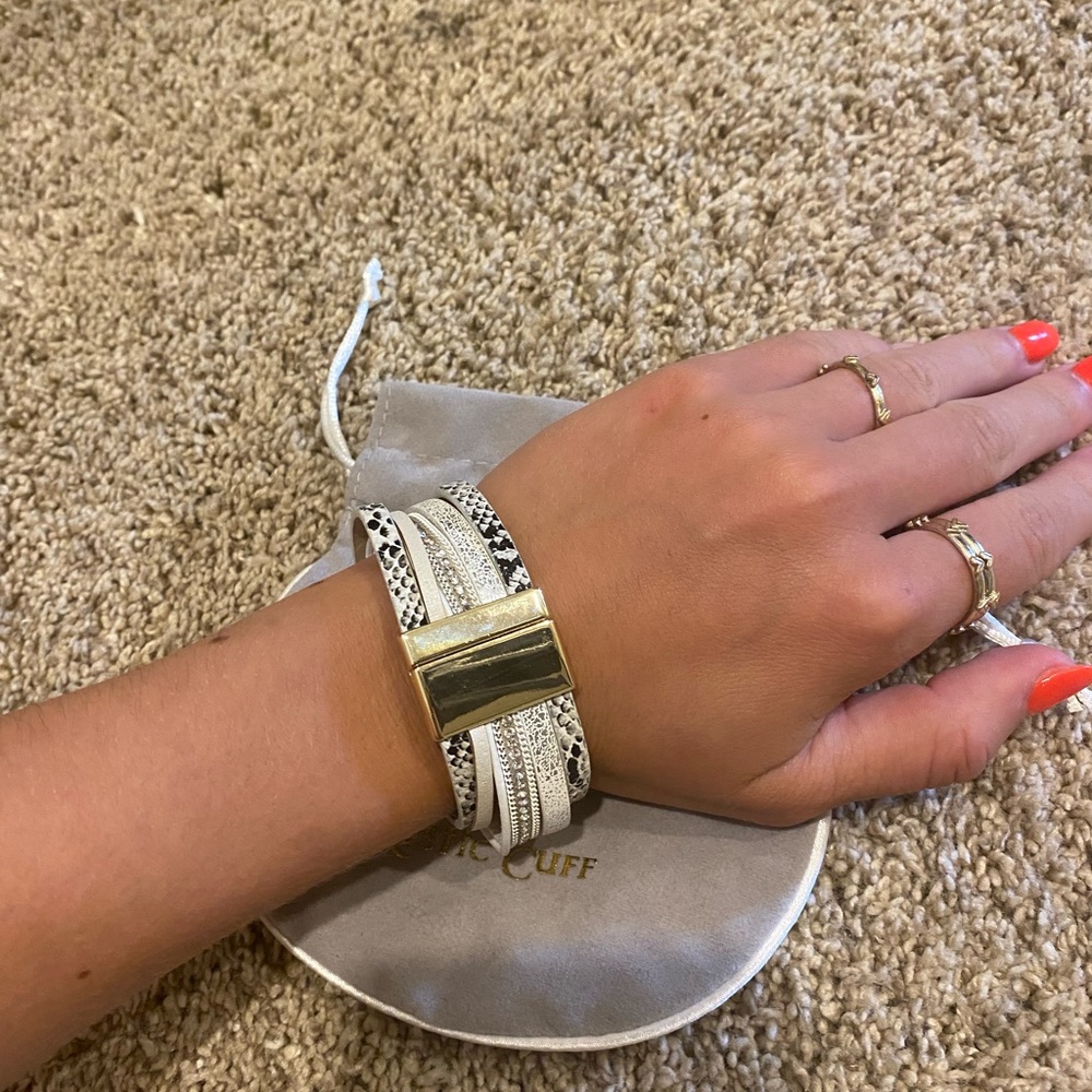 Rustic Cuff bracelet. - Picture 4 of 5